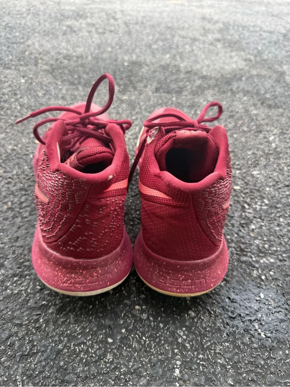Nike Kyrie 3 Men’s Size 12 Team Red Burgundy Basketball